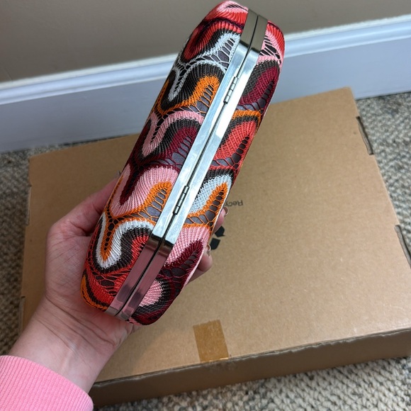 Abbacino clutch. ❤️🩷🤎🧡 - Picture 3 of 13